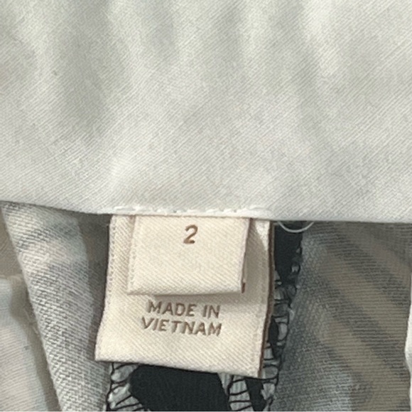 J.CREW BLACK & WHITE GEOMETRIC WOMEN'S DRESS SHORTS - Picture 8 of 10